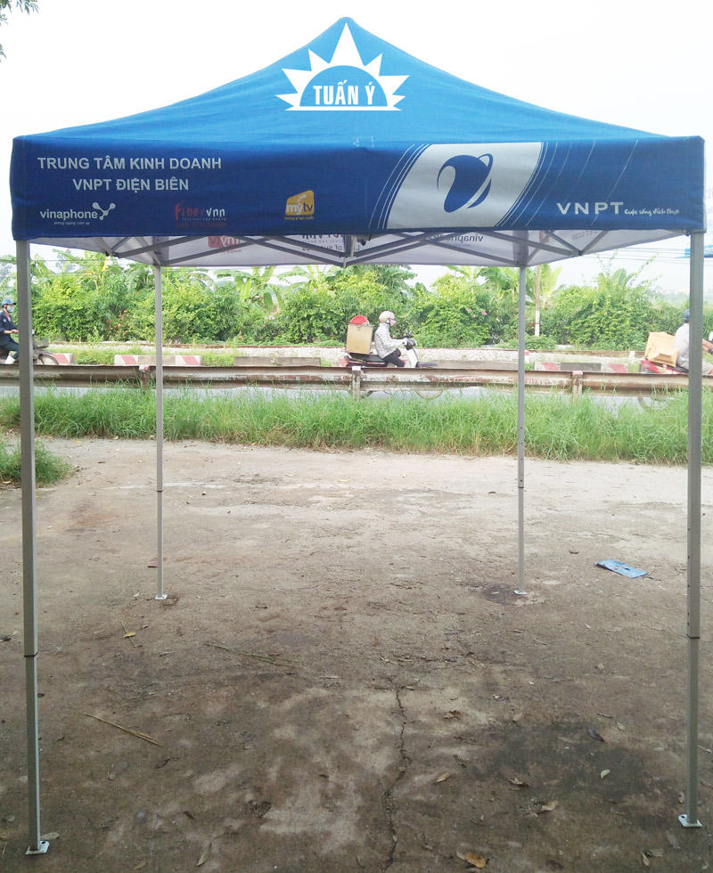 VNPT Điện Biên dùng nhà bạt di động 2mx2m giới thiệu dịch vụ ngoài trời